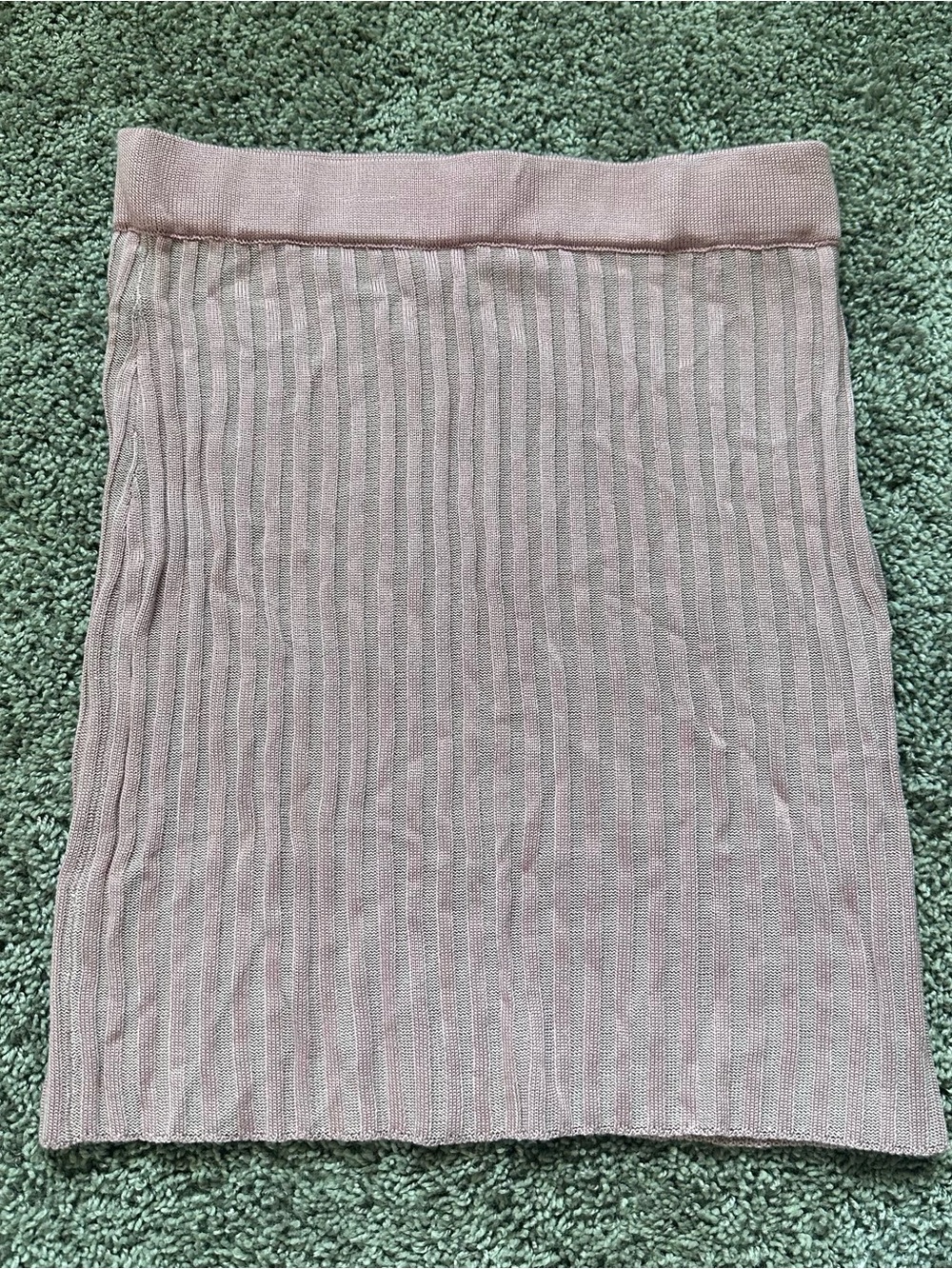 Le Lis Ribbed Mini Skirt in Dusty Pink